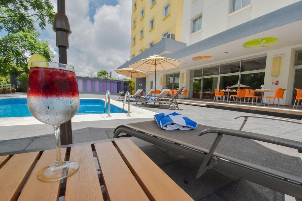HB Córdoba Hotel Exterior foto